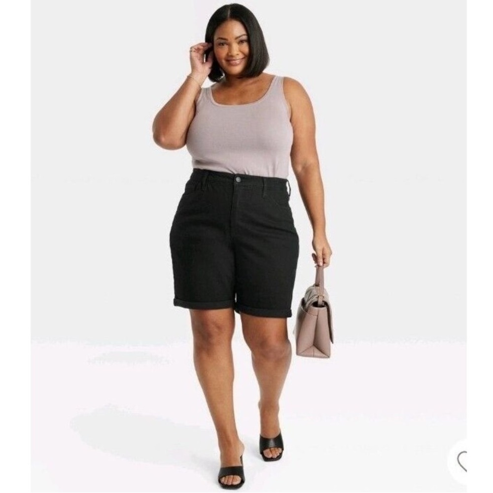 New Ava & Viv Womens 26W High Rise Bermuda Shorts Black 9" Inseam Frayed Hem